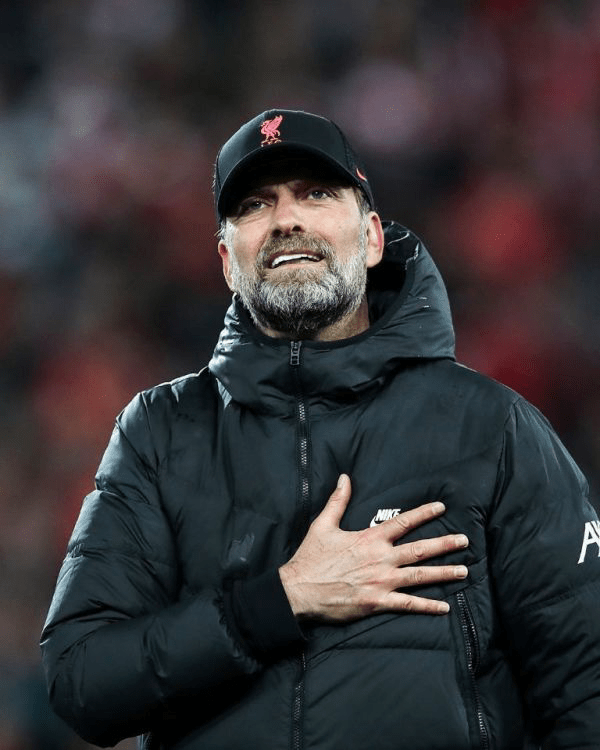 巴萨第三客场联赛球衣